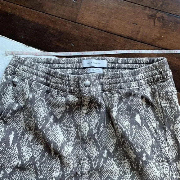 Urban Outfitters snakeskin print pants Zip front Drawstring at waist Size S - Picture 5 of 14